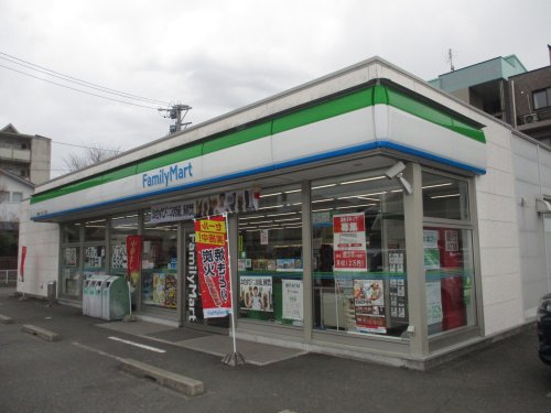 コンビニ　ファミリーマート　岐阜北一色店（コンビニ）まで601m