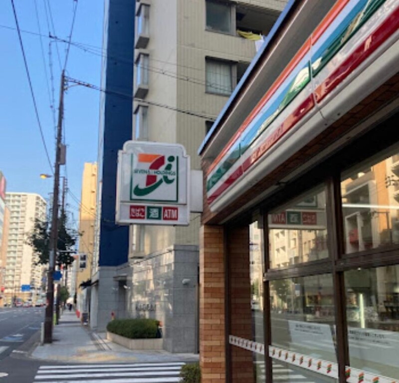 コンビニ　セブンイレブン大阪西本町2丁目店（コンビニ）まで37m
