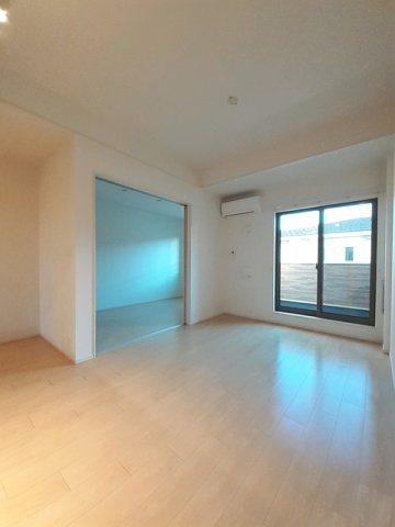 居室・リビング　使いやすい居間です