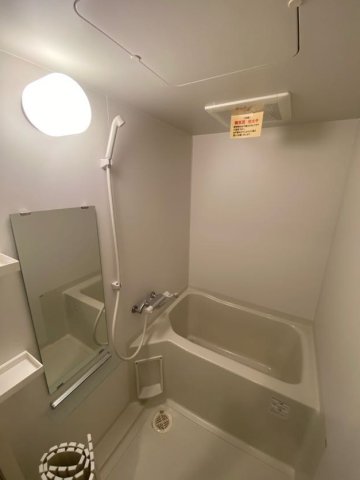 バス・シャワールーム　きれいなお風呂です