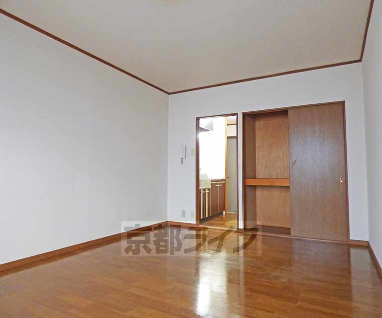 居室・リビング　綺麗な室内です。