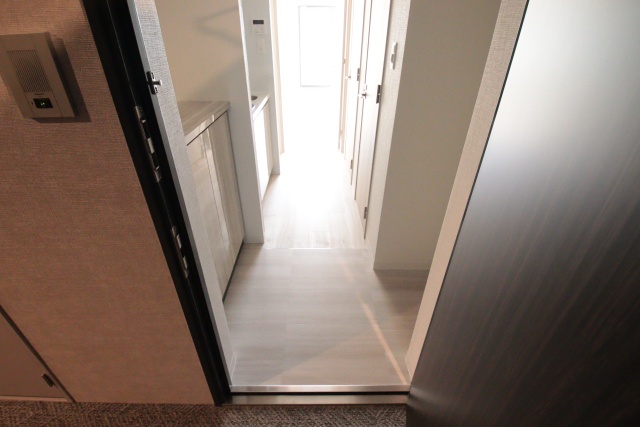 玄関　※別室の参考写真の為、現況優先です。