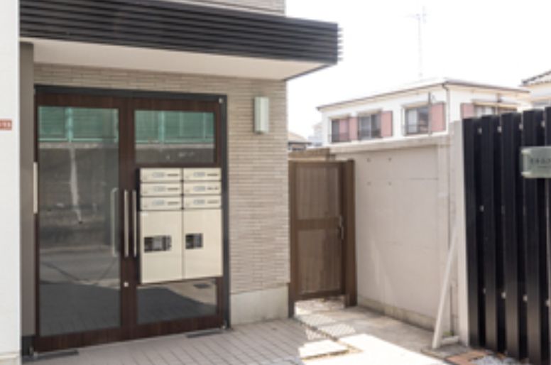 エントランス　ゆとりのあるエントランスです