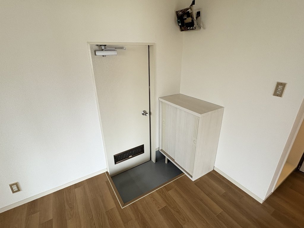 玄関　玄関　シューズＢＯＸあり