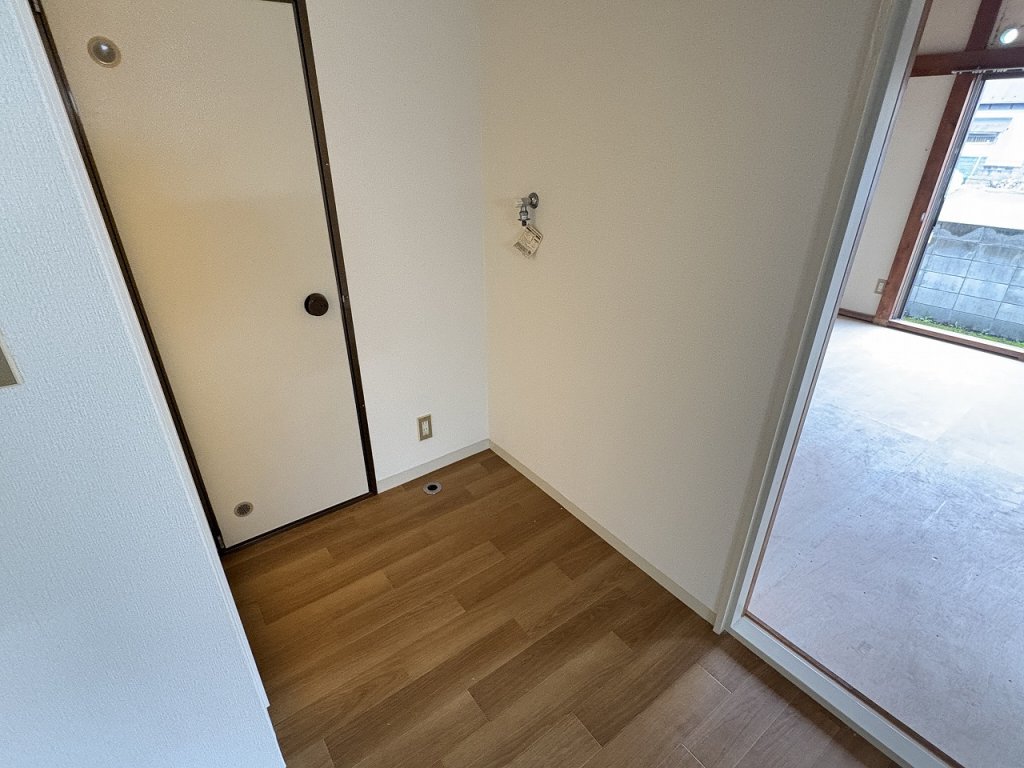 洗面設備　室内洗濯機置場