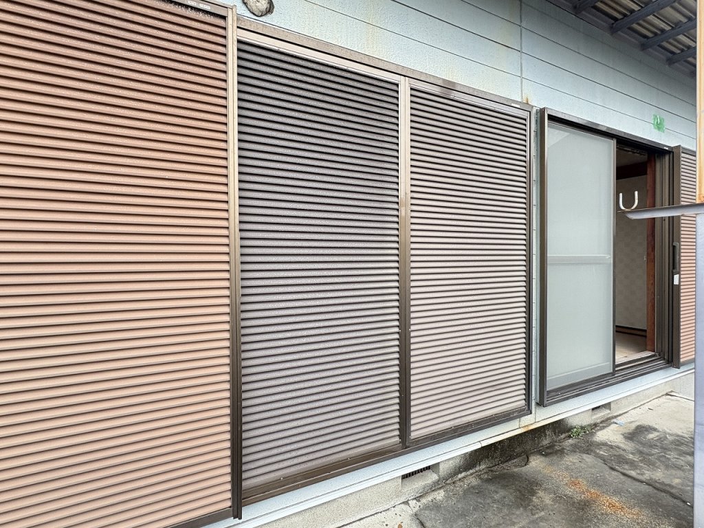 セキュリティ　留守時も安心の雨戸付き