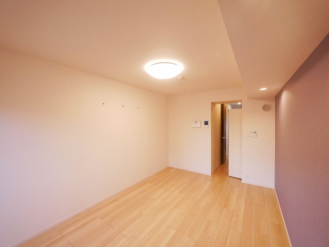 その他部屋・スペース　落ち着いて過ごせるお部屋なので、寝室にいかがでしょうか