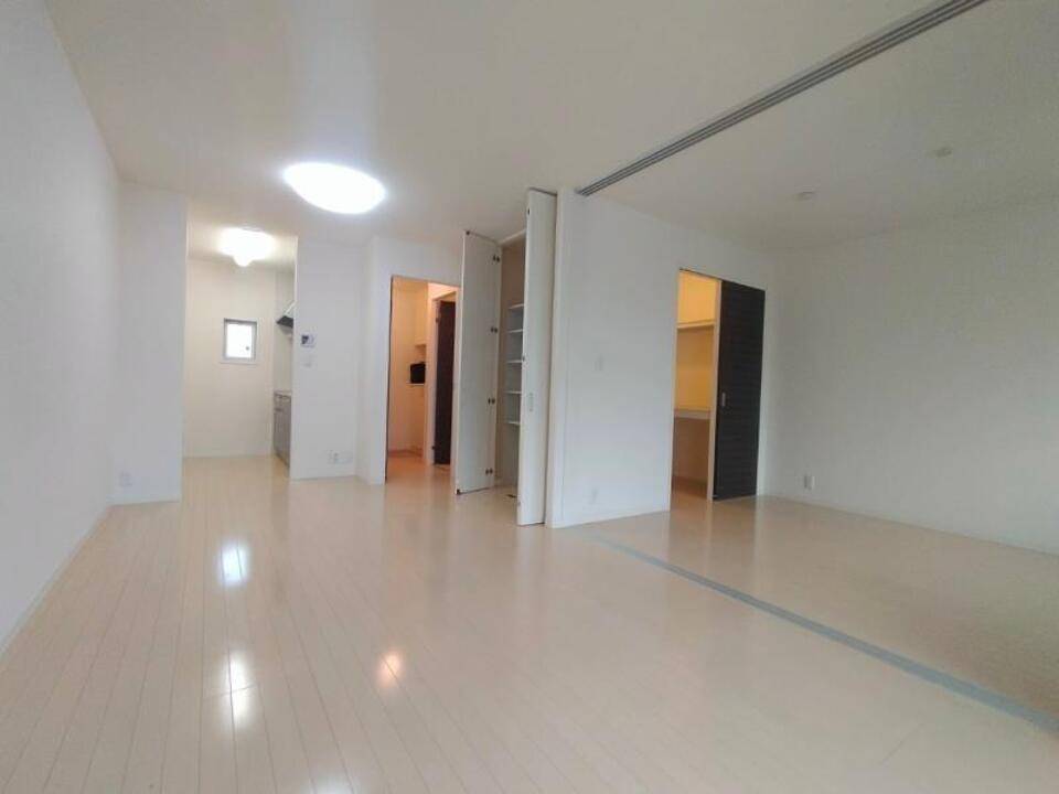 居室・リビング　リビング