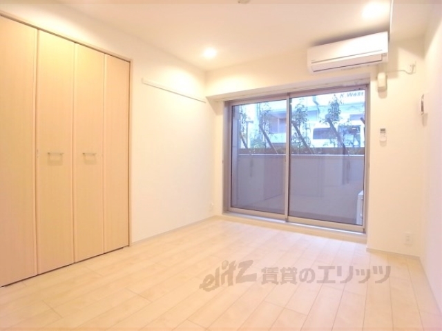 居室・リビング　洋室