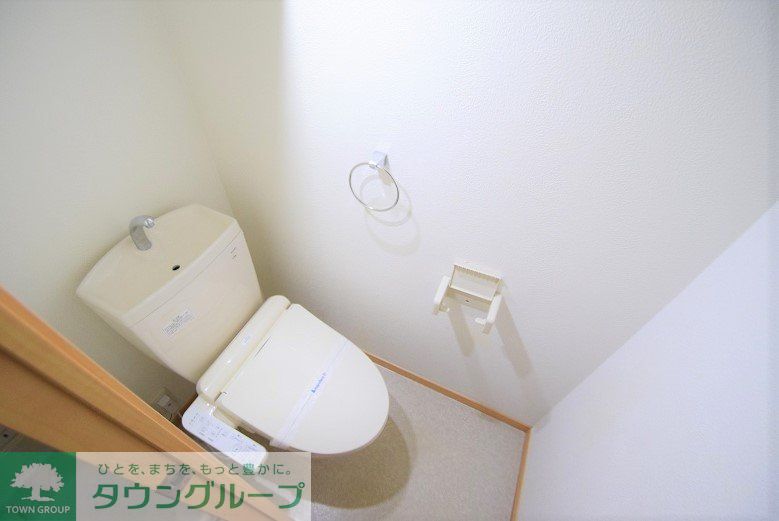 トイレ　仕様・設備は現況と異なる場合がございます