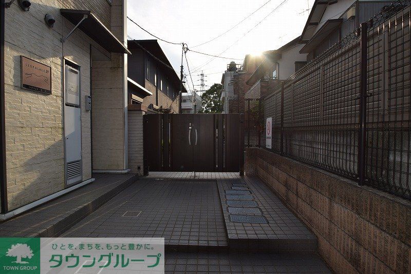 エントランス　オートロックゲート