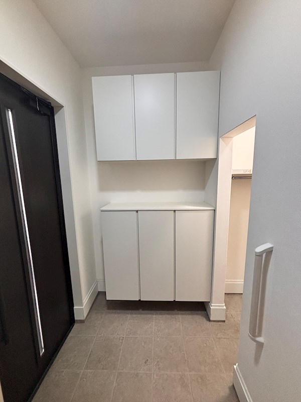 玄関　玄関収納あり