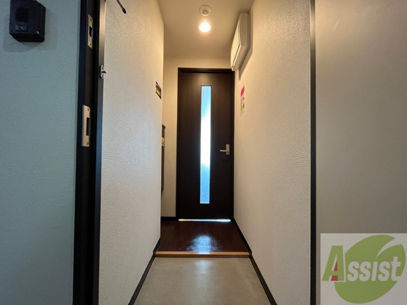 玄関　玄関の様子です。明るい印象ですね。気分もあがりそう。