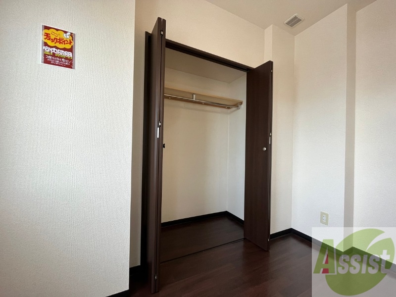 収納　寝室の収納です。部屋がすっきり片付きます。