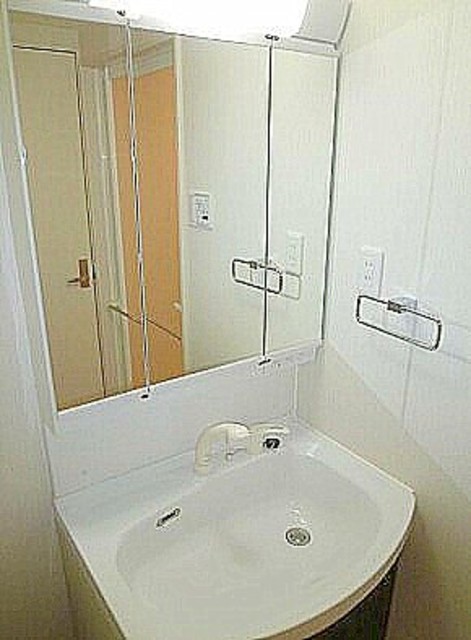 洗面設備　同仕様