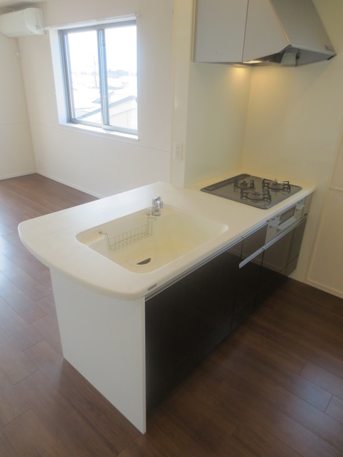 キッチン　★人造大理石仕様のシステムキッチン★