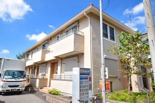 建物外観　★閑静な住宅街で日当たり良好です★