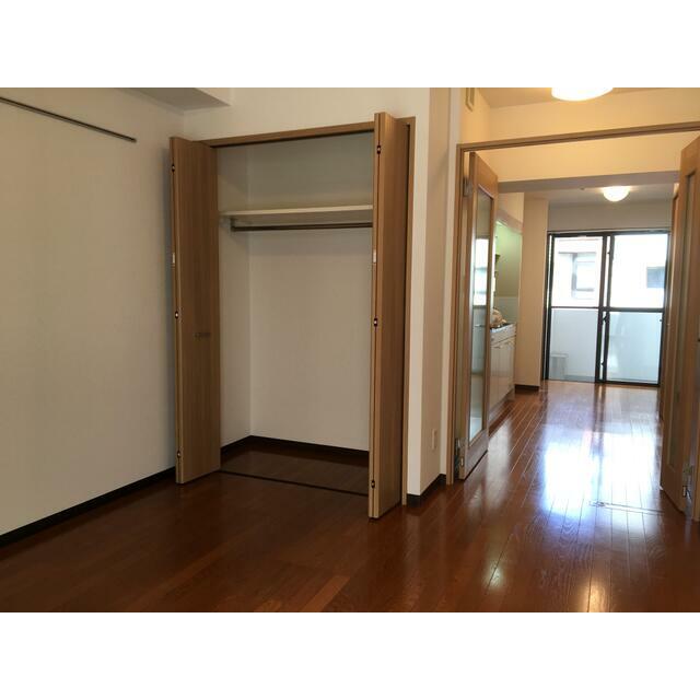 収納　洋室　大型クローゼット