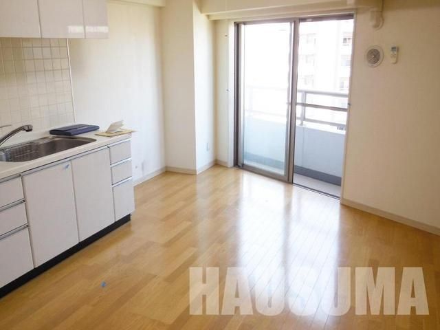 居室・リビング　室内