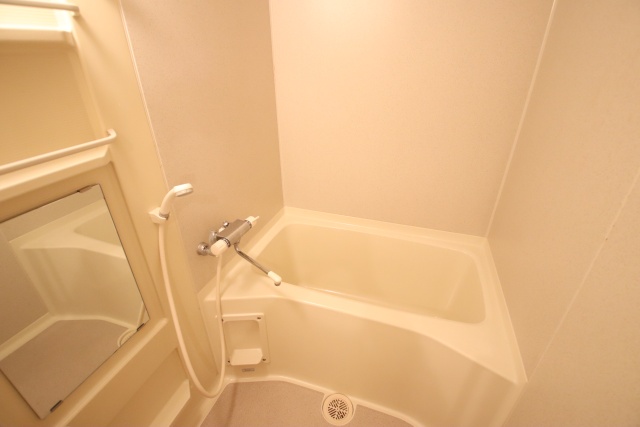 バス・シャワールーム　※別室の参考写真の為、現況優先です。