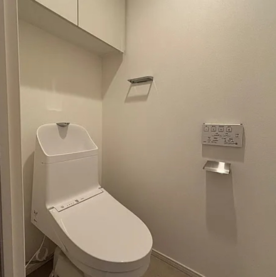 トイレ　※反転タイプの写真を使用しています。