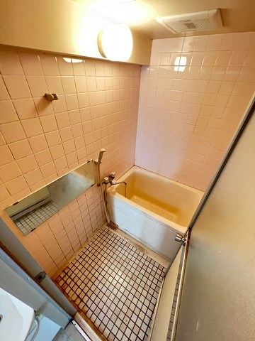 バス・シャワールーム　日々の疲れを癒すお風呂付です