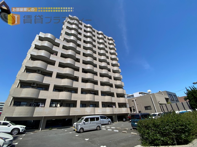 建物外観　閑静な住宅街に堂々立地です