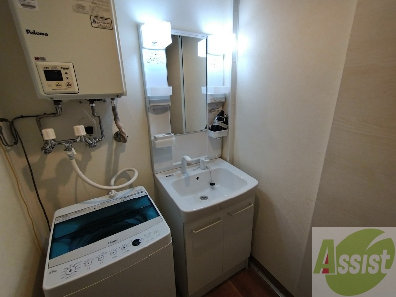 洗面設備　洗面台です。朝の洗顔はこちらでどうぞ。