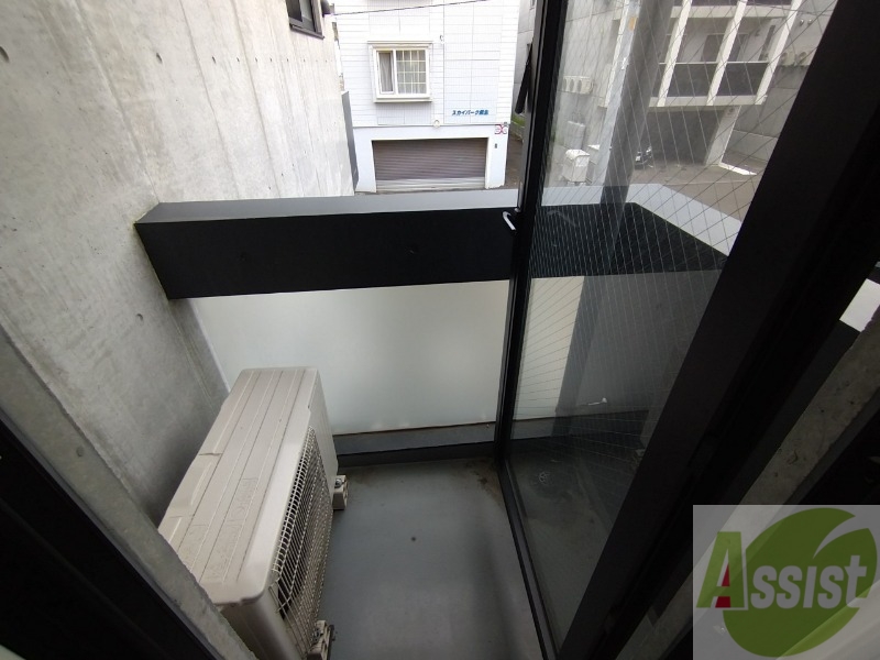 バルコニー　バルコニーです。洗濯物を干したり一息ついたりできますね！