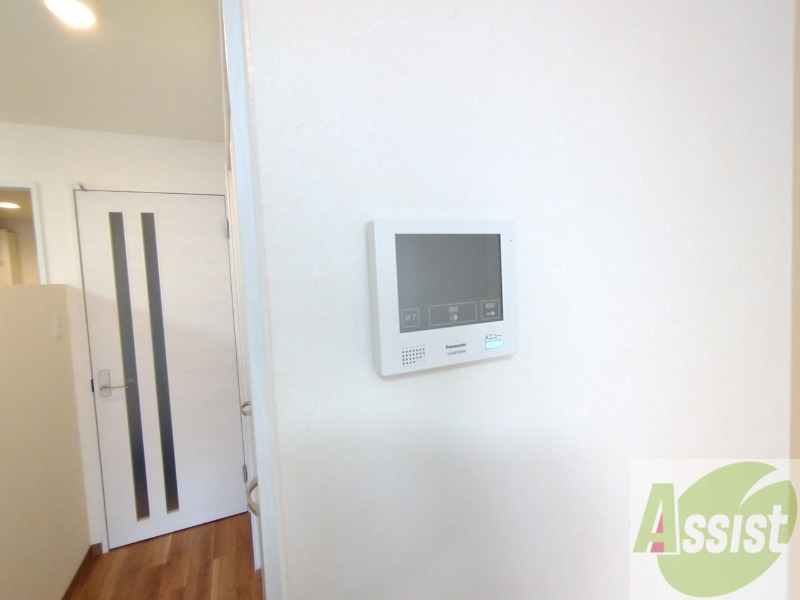 セキュリティ　ＴＶモニター付インターホンです。来客者の顔が見えるので安心！