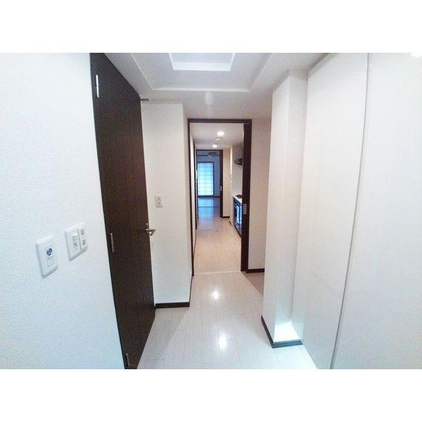 居室・リビング　こちらの居間で趣味の時間をお楽しみください