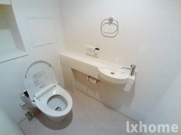 トイレ　トイレもきれいです