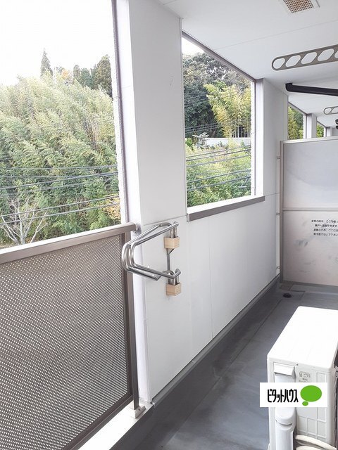 バルコニー　同建物別部屋