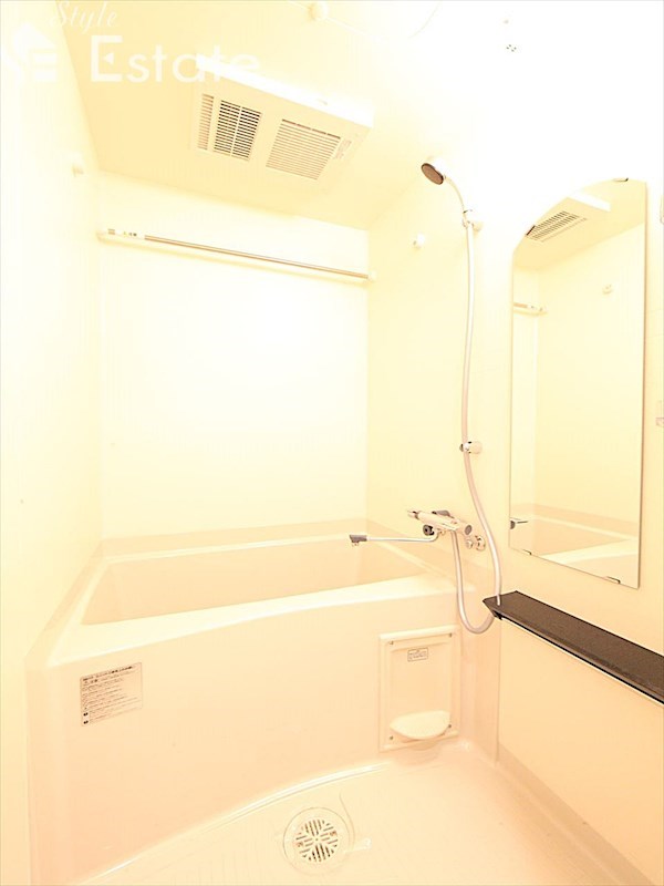 バス・シャワールーム　バスルーム