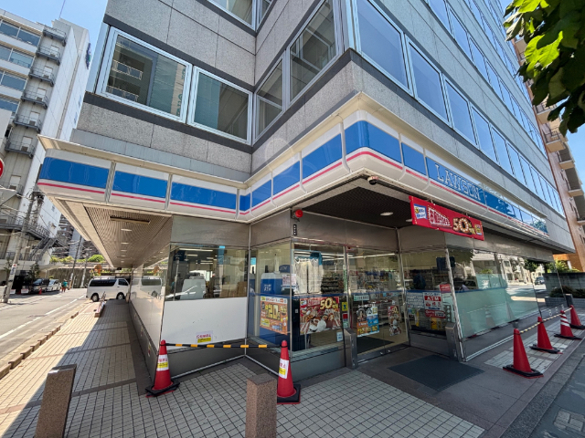 コンビニ　ローソン亀戸２丁目店（コンビニ）まで25m