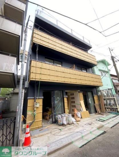 建物外観　内見の予約先は【タウンハウジング中野店】です★