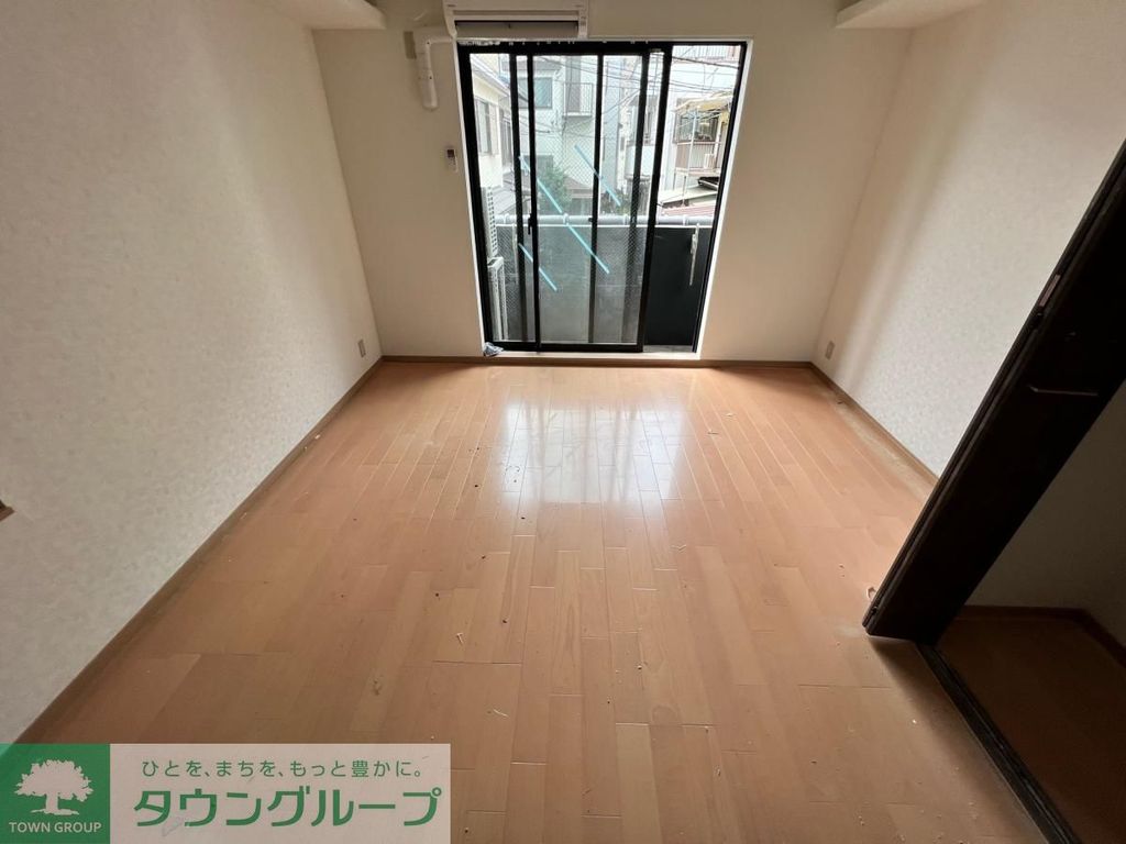 居室・リビング　内見の予約先は【タウンハウジング中野店】です★