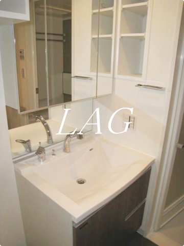 洗面設備　洗面台です。