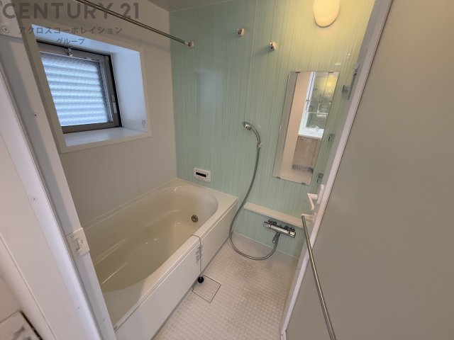 バス・シャワールーム　浴室乾燥機付きのお風呂！追い炊き機能あり♪