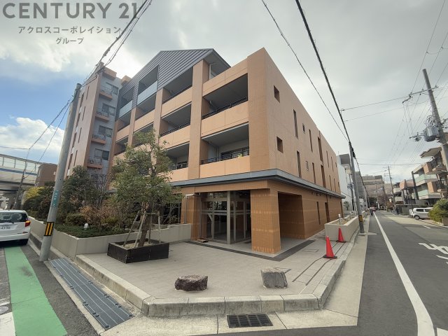 建物外観　オートロック付きでセキュリティ安心♪