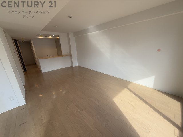 居室・リビング　モニターホン付きです！南向きで日当たり良好♪