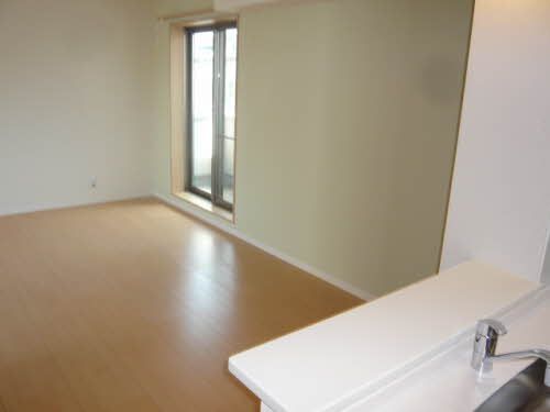 居室・リビング　対面キッチン採用のリビングスペースです。