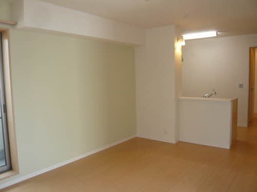 居室・リビング　対面キッチン採用のリビングスペースです。