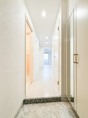 玄関　シューズボックス付きの玄関です★