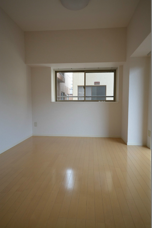 居室・リビング　2面採光で日当たり良好