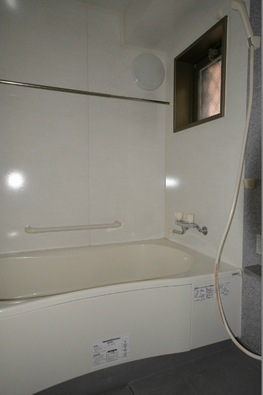 バス・シャワールーム　ゆったり浴室