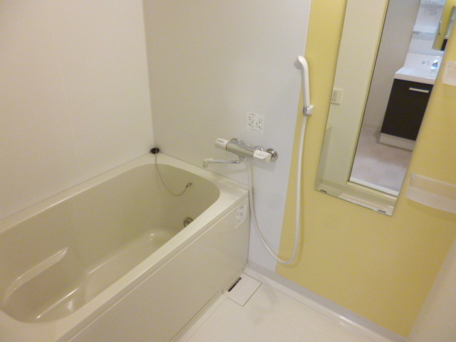 バス・シャワールーム　バスルーム（追焚・浴室乾燥付）