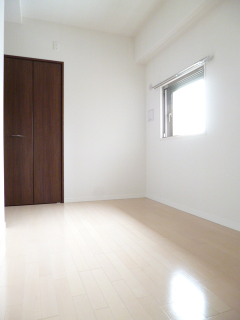 その他部屋・スペース　洋室５帖