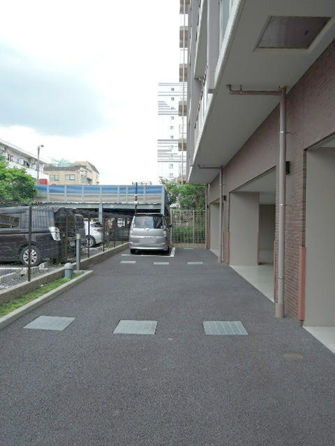 駐車場　駐車場（要空き確認）