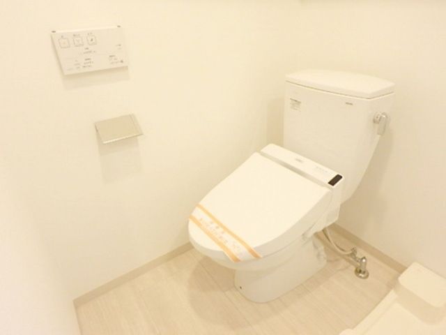 トイレ　別号室参考写真